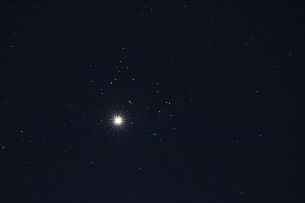 Conjunción Venus y Las Pleyades Abril 2020