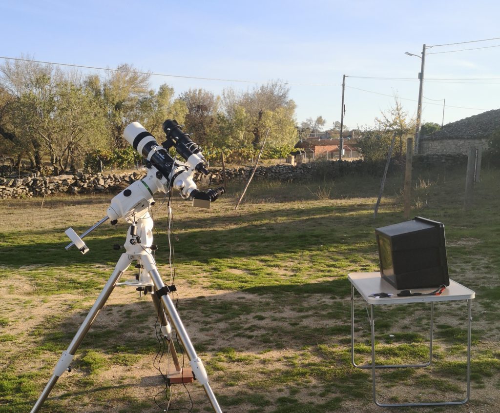 Imagen de campo con telescopio cielo profundo